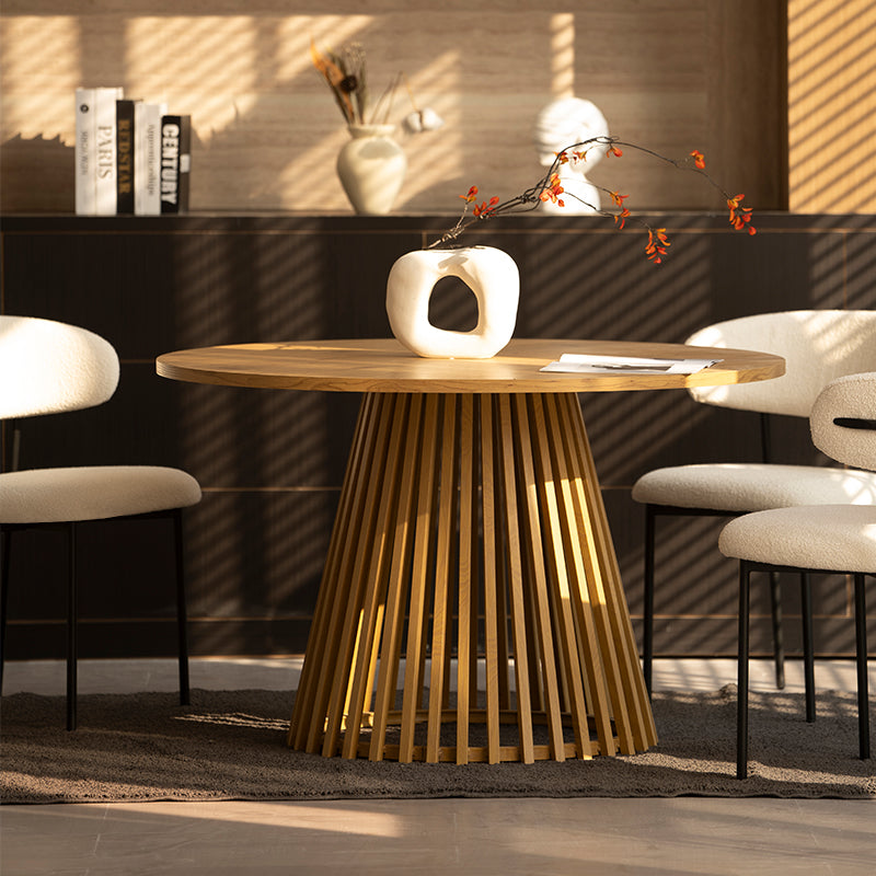 Base in metallo con design a raggi per il tavolo Veronica, stabile e dal tocco contemporaneo