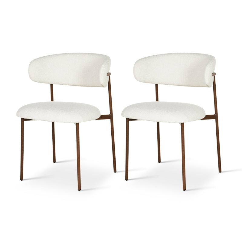 Sedia da pranzo Zahra in tessuto bouclé beige, con schienale curvato e gambe in legno, perfetta per arredamento moderno