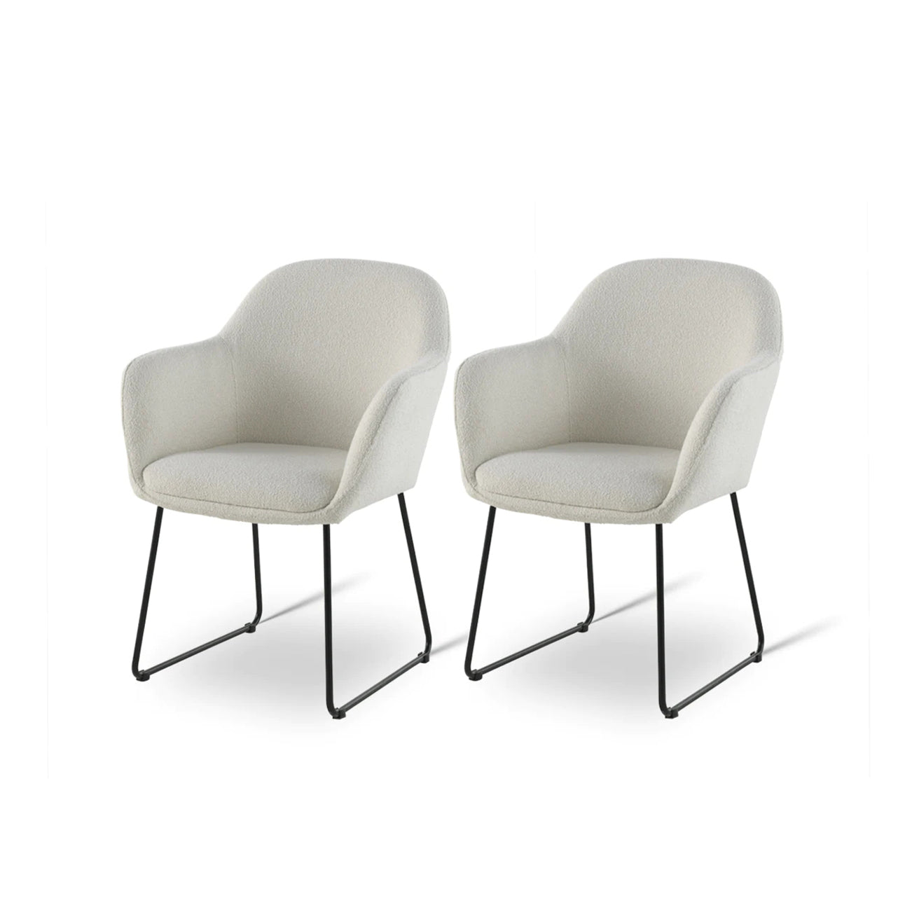 Set di 2 sedie da pranzo Neve UDC22123 in velluto grigio antimacchia con struttura metallica dorata. Altezza seduta 45 cm, peso massimo supportato 120 kg. Ideali per tavoli moderni e salotti eleganti.