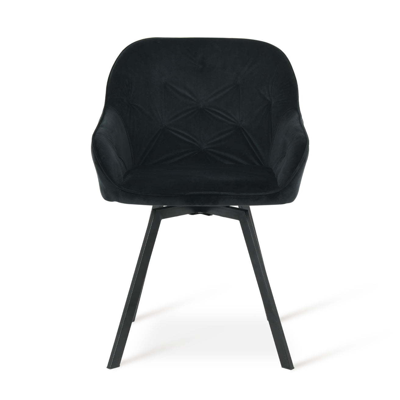 Due sedie da pranzo girevoli Keaton in tonalità beige, con design ergonomico e protezioni per il pavimento, perfette per ambienti moderni