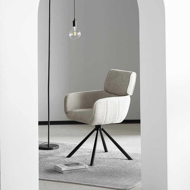 Sedia da pranzo girevole Elara HDC233029 con braccioli, rivestita in chenille beige e base metallica dorata - rotazione 360° per massima libertà di movimento