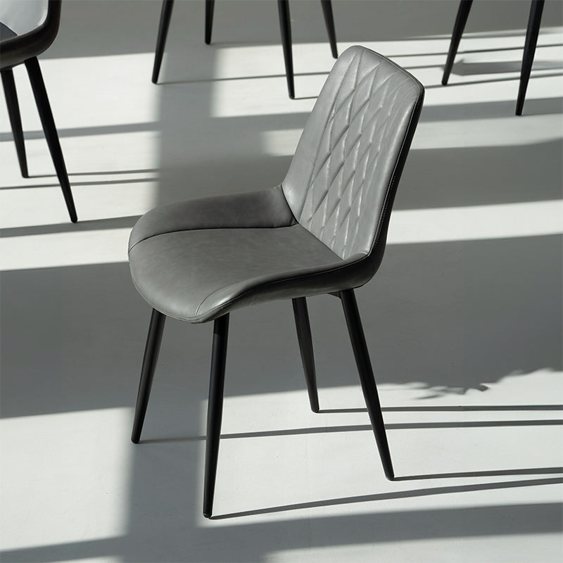 Sedie e poltrone OFCASA in similpelle - collezioni verde e marrone per sala da pranzo e cucina. Arredamento e complementi d'arredo moderni.