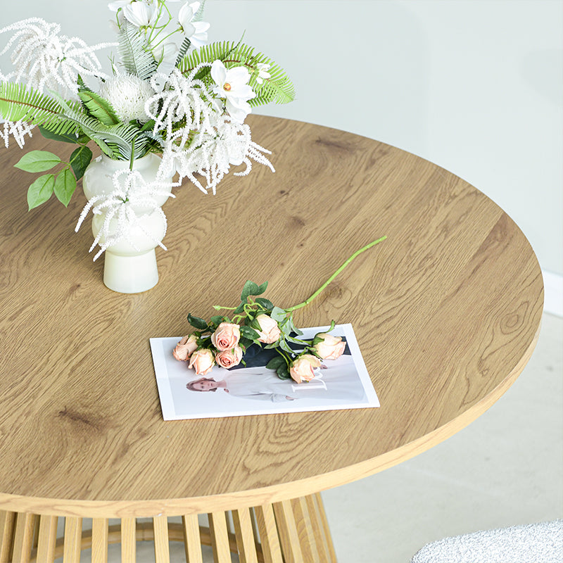 Tavolo da pranzo rotondo Veronica con diametro 120 cm e base metallica moderna, perfetto per riunioni familiari